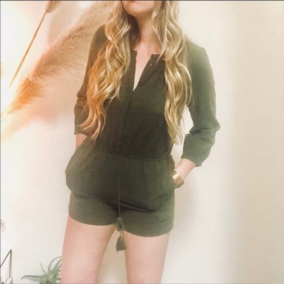 NEW MADEWELL Mallorca Button Front Tie Vneck Army Olive Green Shorts Romper S - Picture 2 of 8